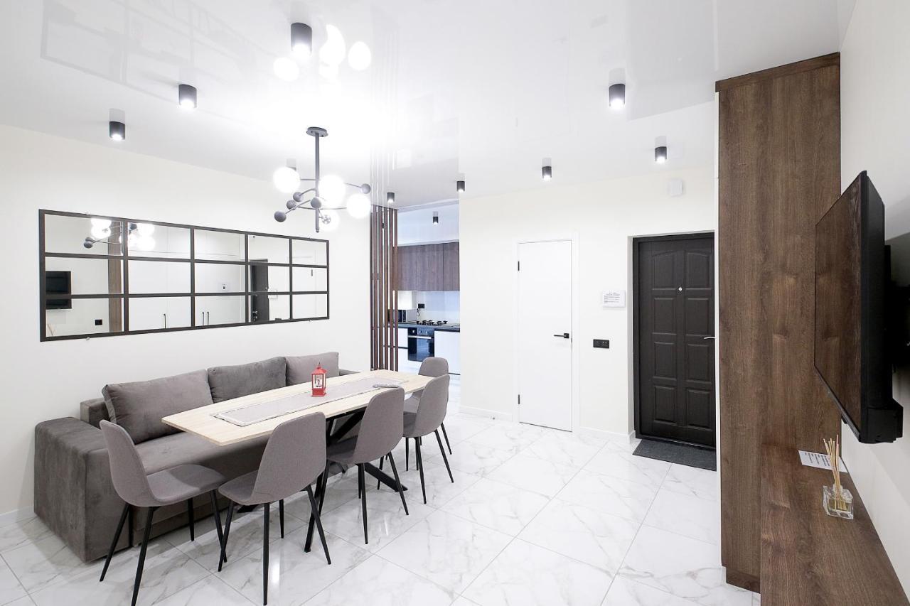 Appartamento Luxury Nest Lviv Center Esterno foto